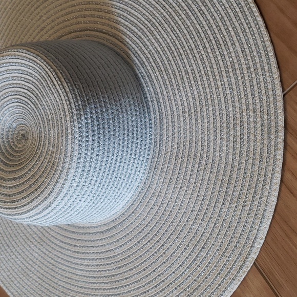 Like new white and sparkling silver wide brim hat - Picture 2 of 5